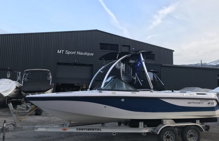 CORRECT CRAFT 210